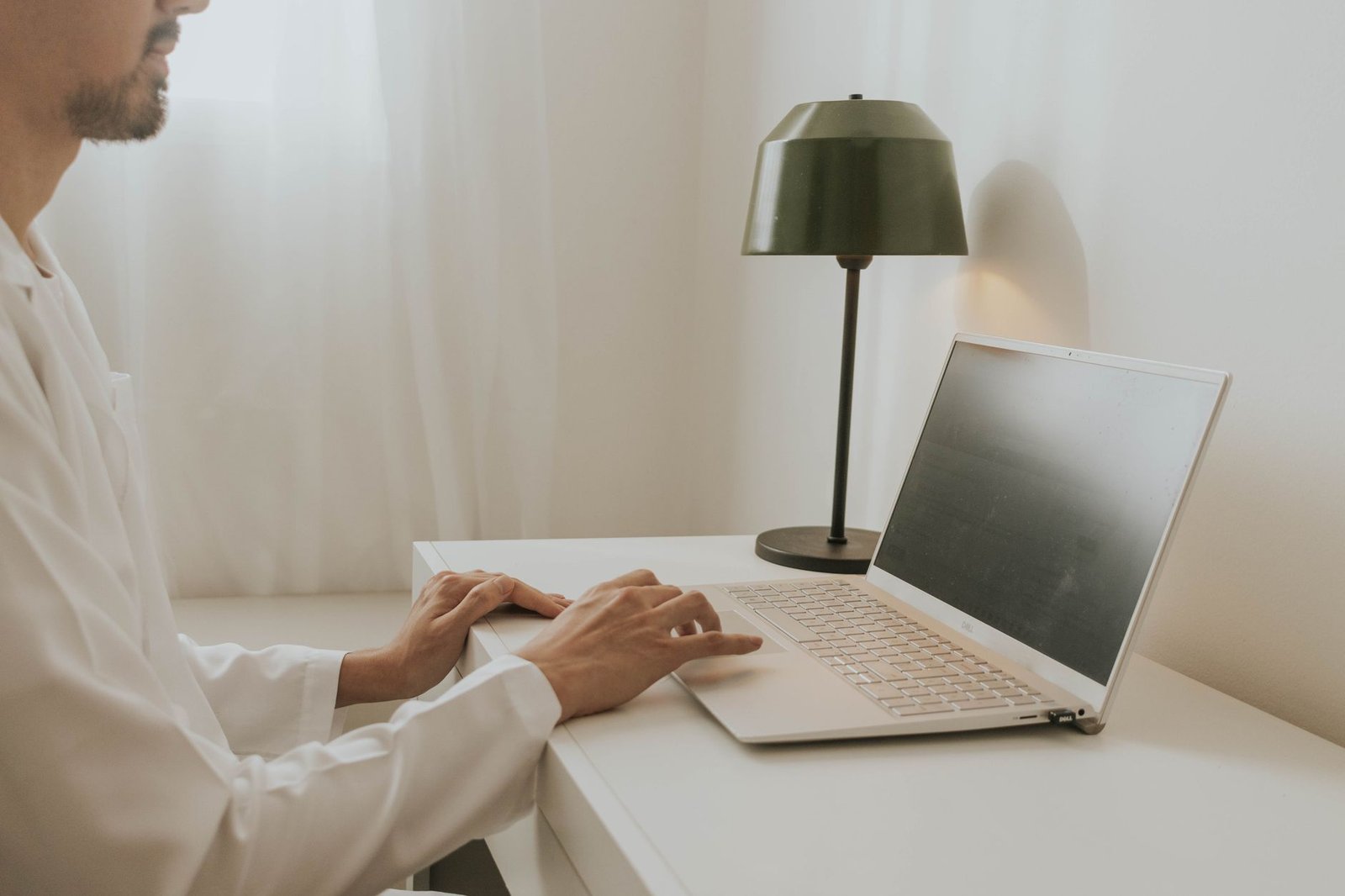 Como montar um currículo simples e eficiente para enviar online