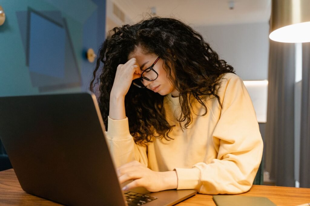 Como trabalhar de casa sem perder o equilíbrio pessoal