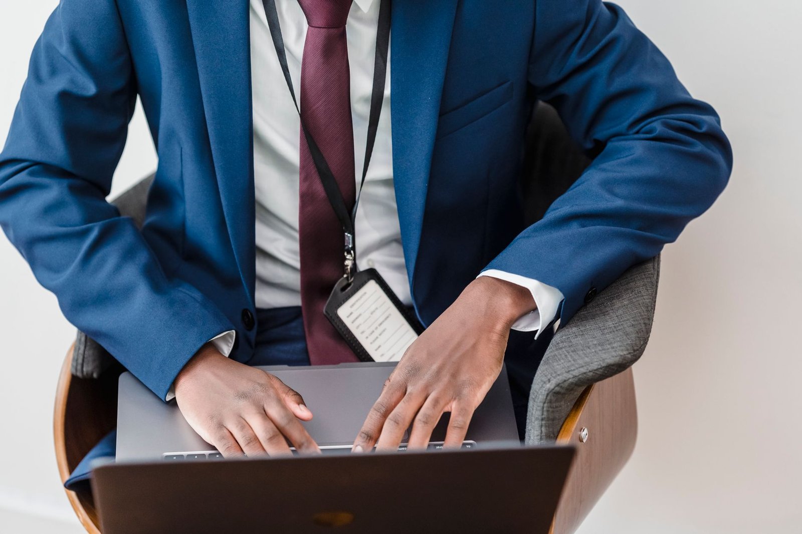 Como se vestir para entrevista de emprego